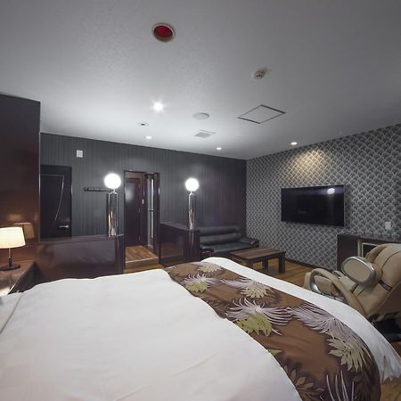 Hotel Noah Resort Sakuranomiya (Adults Only) Осака Екстериор снимка