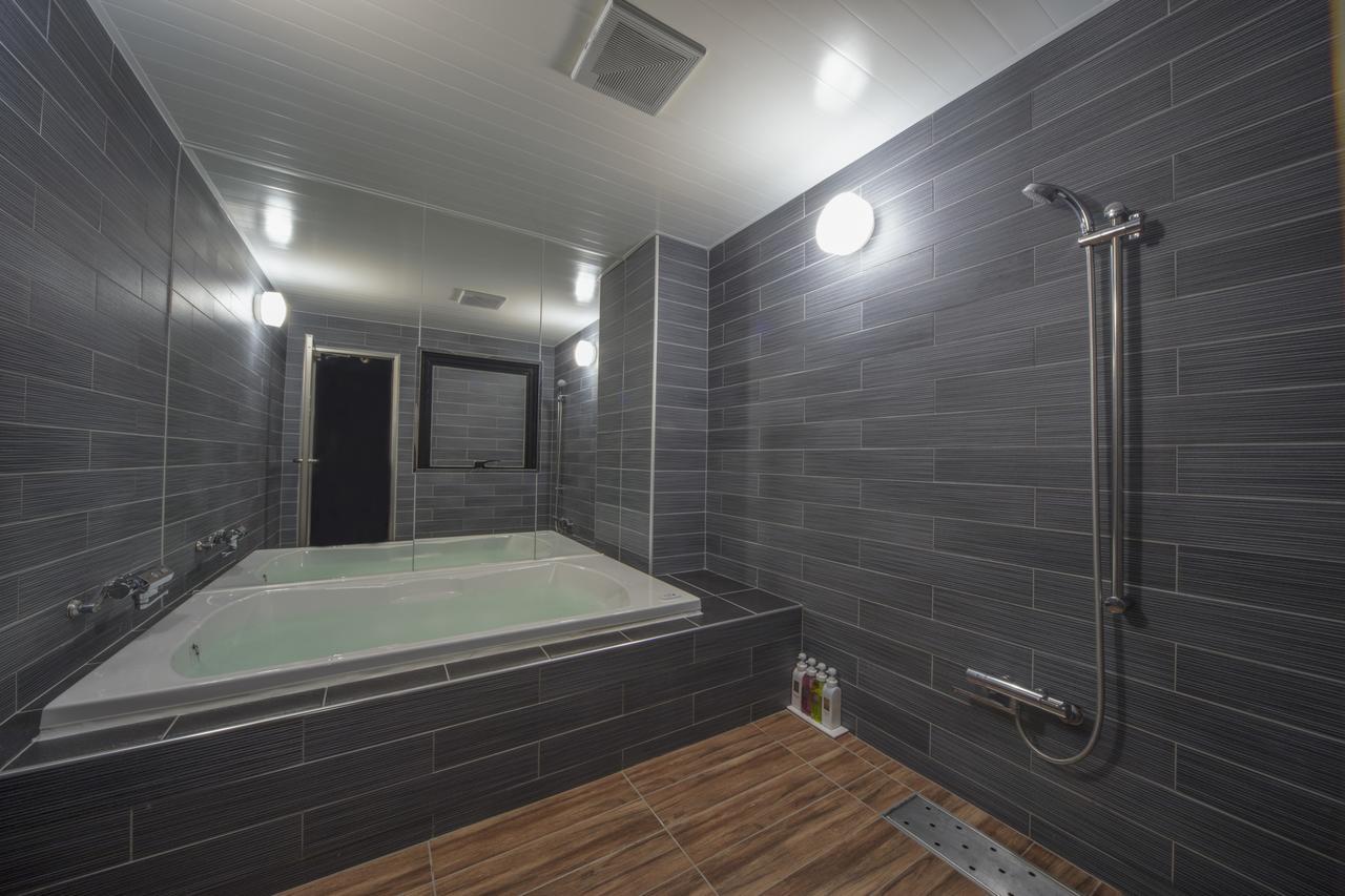 Hotel Noah Resort Sakuranomiya (Adults Only) Осака Екстериор снимка
